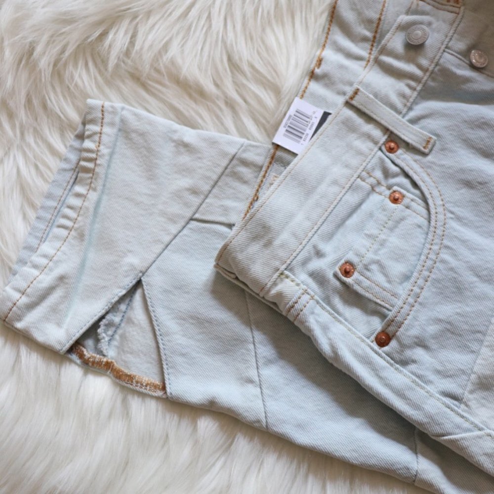 NEW Levi's 501 Original Cut Out Hipster Denim Light Wash Jeans Size 26 - Picture 6 of 11